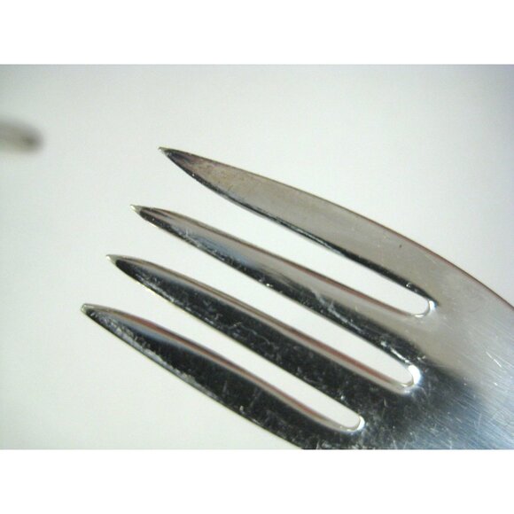 Concept Pattern 1957 Set 12 Supreme Silver Plate Cocktail Forks Vintage Flatware - Picture 4 of 9